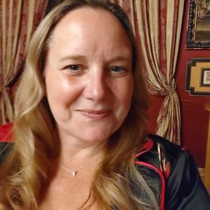 Meet your Posher, Denise